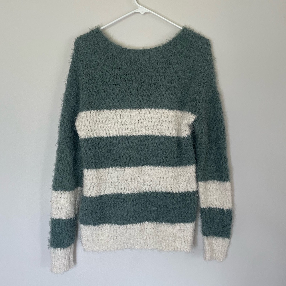 SO - Small Sweater - Picture 2 of 3